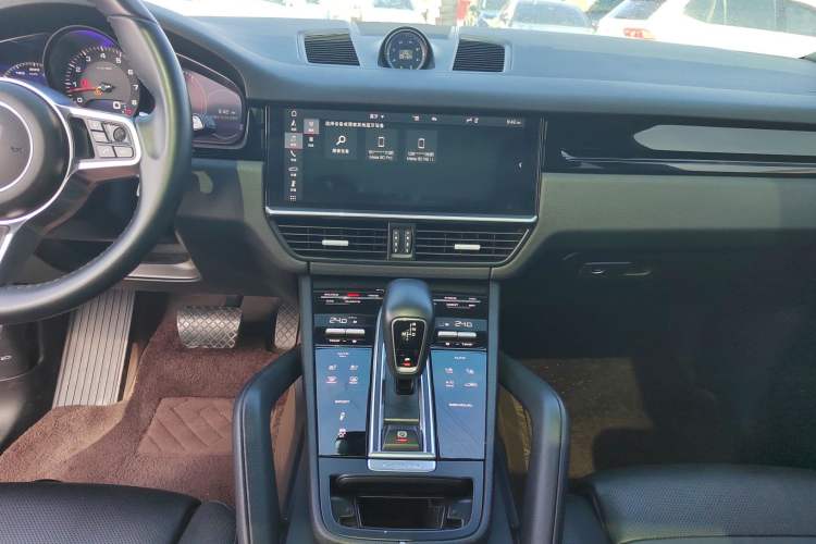 Used Porsche Cayenne 2019 Cayenne 3.0T Audio And AC Panel