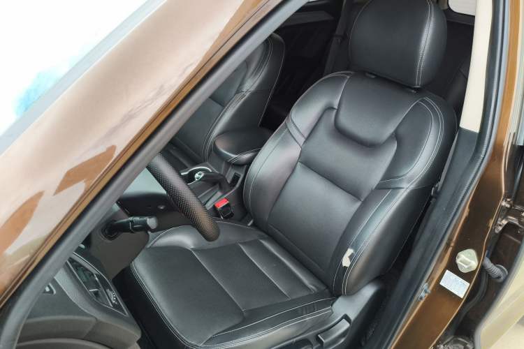 Used Geely Auto Vision X6 2016 1.8L Manual Luxury Model
