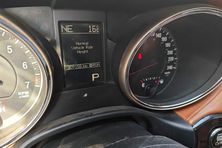 Used Jeep Grand Cherokee 2012 3.6L Flagship Navigation Edition
