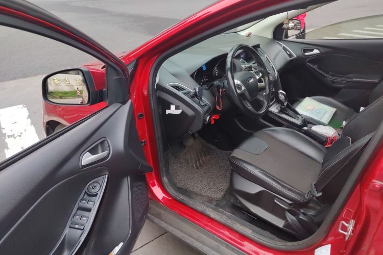 Used Ford Focus 2012 Sedan 1.6L Automatic Fashion Edition