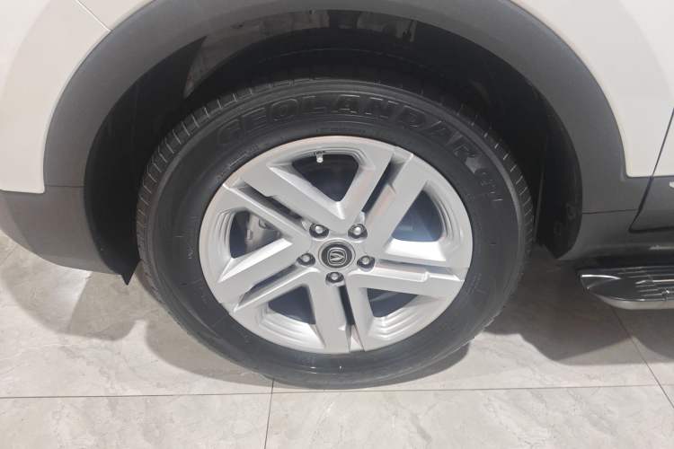 Used CHANGAN CS55 2018 1.5T Manual Colorful Model China V Standard Left Front Wheel Hub