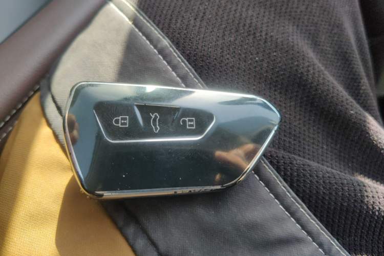 Used Volkswagen ID.6 X 2021 Pro Smart Long-Range Edition
