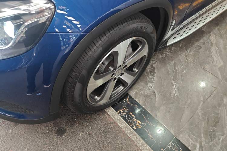 Used Mercedes-Benz GLC 2016 GLC 260 4MATIC Luxury Model
