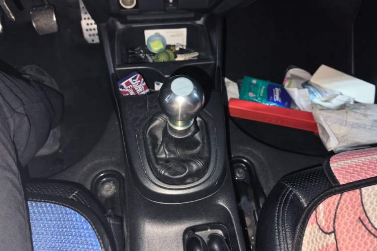 Used Honda Fit 2014 1.5L LX Manual Comfort Model Gear Lever