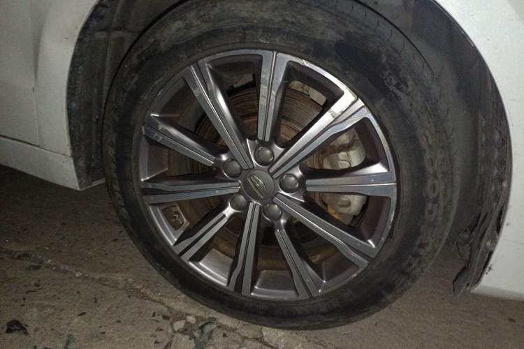 Used Geely Auto Emgrand GT New Energy 2018 1.5T PHEV Yaoxiang Edition Right Front Wheel Hub