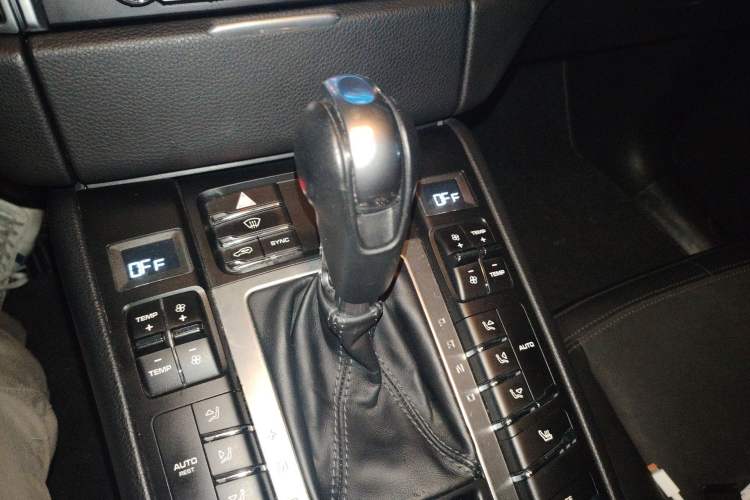 Used Porsche Macan 2016 Macan 2.0T Gear Lever