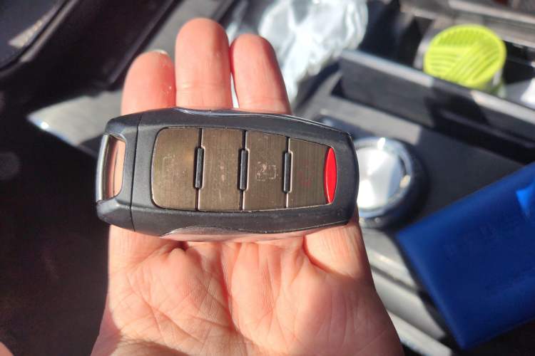 Used Haval H6 New Energy 2023 DHT-PHEV 110KM Enjoyment Edition Vehicle Key