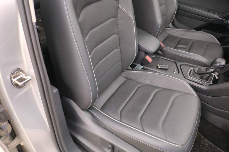 Used Volkswagen Tiguan L 2021 330TSI Automatic Two-Wheel Drive R-Line Flagship Edition