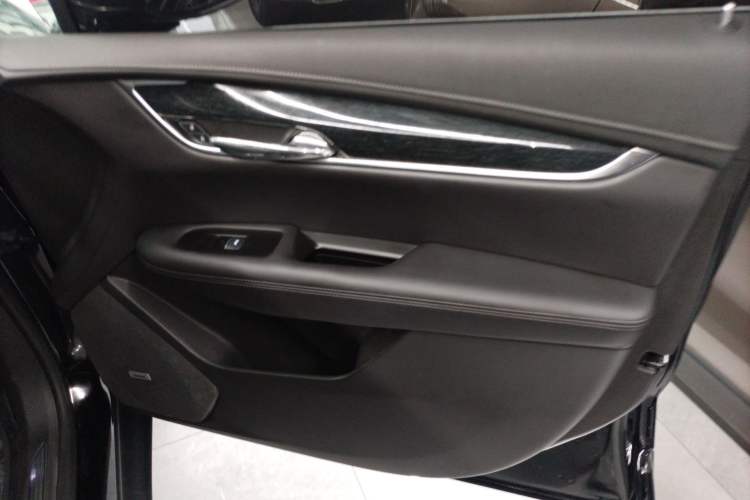 Used Cadillac XT5 2021 28T Luxury Model