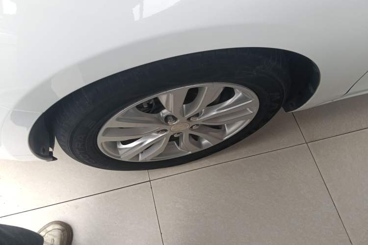 Used Buick GT 2019 15T Dual-Clutch Connected Elite Model China VI Left Front Wheel Hub