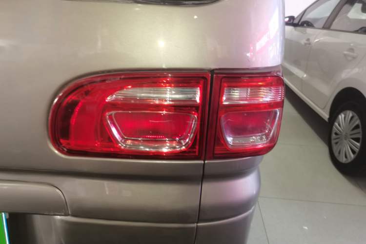 Used FORTHING Lingzhi 2020 M5L 1.6L Utility Model