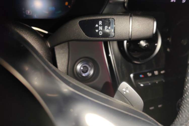 Used Mercedes-Benz C-Class 2021 C 260 L Sport Edition Star Collection Gear Lever