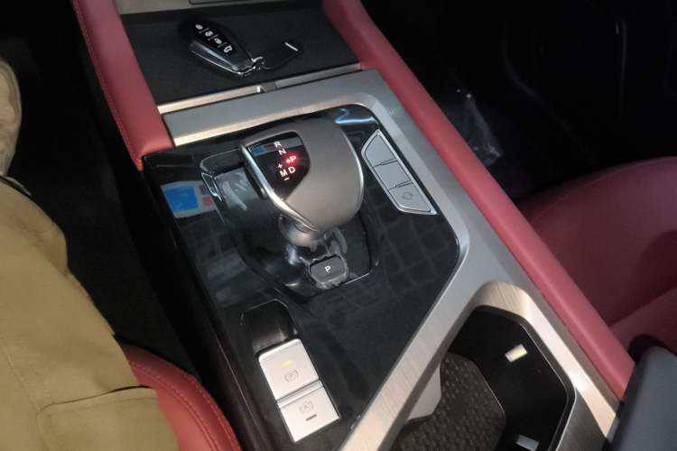 Used JETOUR X70 2024 1.5T DCT Glory PRO 5-Seater