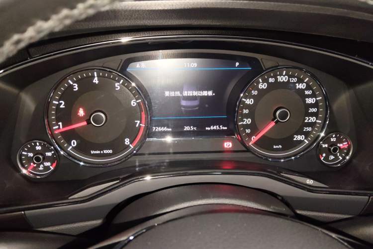 Used Volkswagen Phideon 2018 Revised Version 380TSI Two-Wheel Drive Business Edition Instrument Cluster