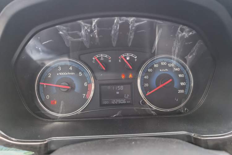 Used Dongfeng Fengon 370 2016 1.5L Manual Elite Home Edition 7-Seater