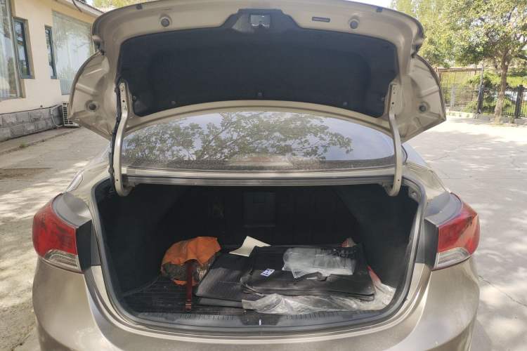 Used Hyundai Elantra (5th Generation / Langdong) 2015 1.6L Automatic Leading Model Trunk