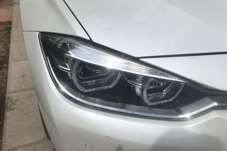 Used BMW 3 Series 2017 320Li Fashion Model Right Front Headlight