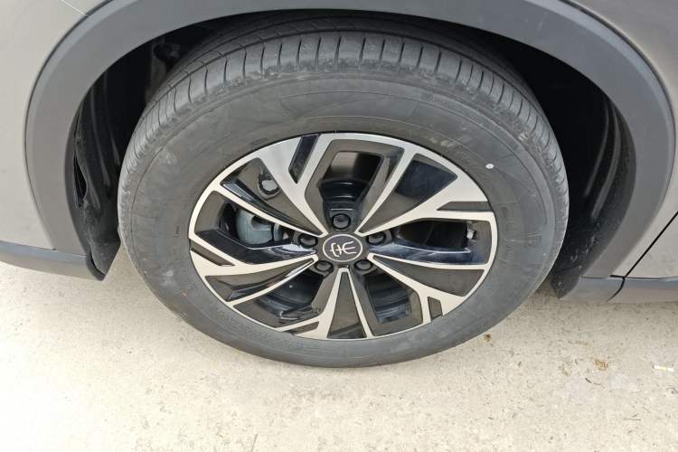 Used BYD Song Pro New Energy 2025 Second-Generation DM-i 115KM Overachiever Trim Left Front Wheel Hub