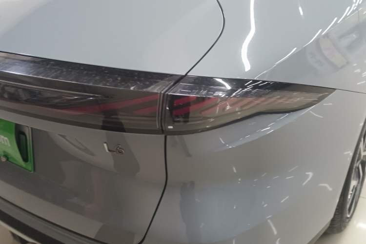 Used Geely Galaxy L6 2023 125km Starship
