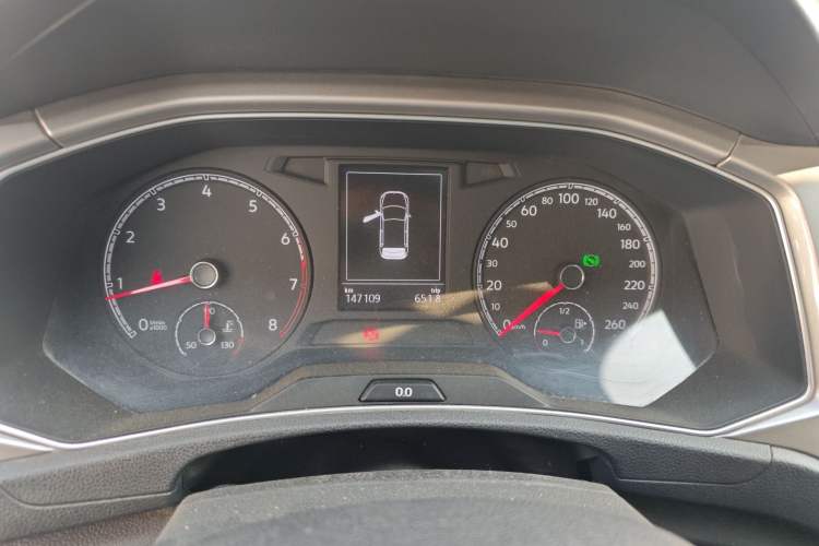 Used Volkswagen T-ROC 2018 230TSI DSG Two-Wheel Drive Advanced Version China V Standard