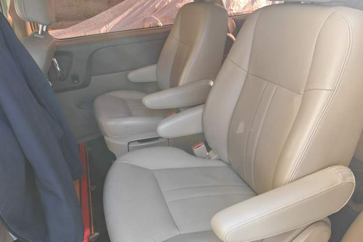 Used Buick GL8 2011 2.4L LT Executive Edition Left Rear Seat
