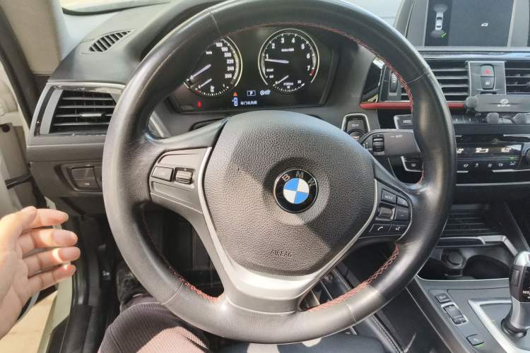 Used BMW 2 Series 2019 225i Sport Design Package Steering Wheel