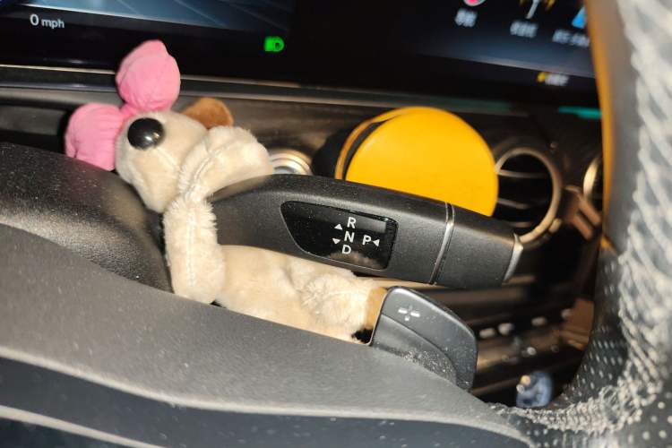 Used Mercedes-Benz E-Class 2019 E 300 L Sporty and Stylish Model