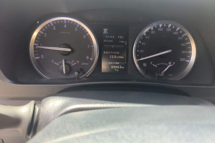 Used Toyota Highlander 2018 2.0T Four-Wheel Drive Luxury Edition 7 Seats China V Emission Standard
