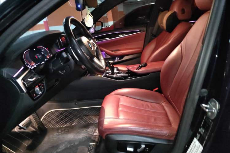 Used BMW 5 Series 2020 530Li Leading Model M Sport Package Left Front Seat