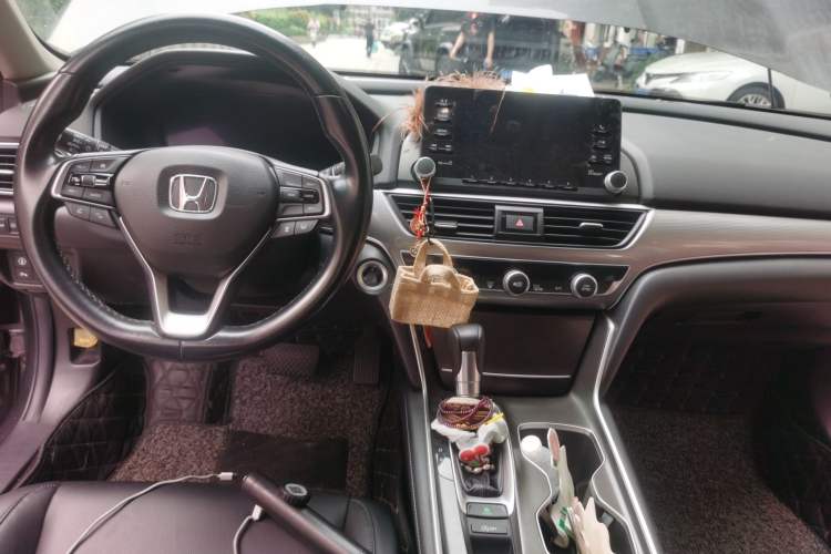 Used Honda Accord 2018 260TURBO Luxury Edition China VI Center Console