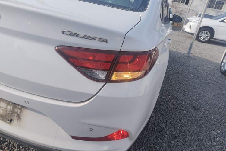 Used Hyundai Celesta 2017 1.6L Automatic Enjoyment Version GLS
