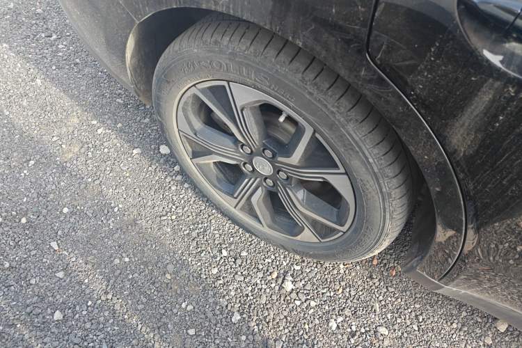 Used Hongqi E-QM5 2021 Online Booking Charging Basic Edition 5 Seats