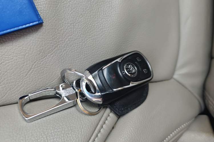 Used Buick GL8 2017 ES 28T Comfort Model China V Standard
