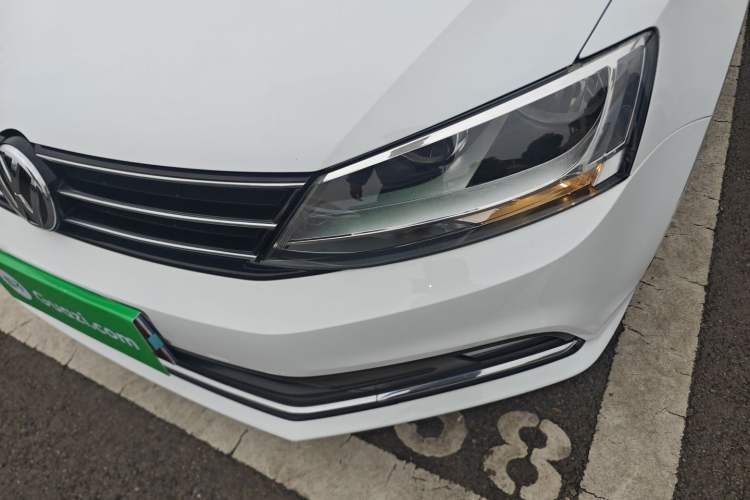 Used Volkswagen Sagitar 2017 180TSI Automatic Luxury Edition
