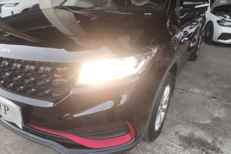 Used Dongfeng Fengon 580 2021 Revised ☆ Star Edition 1.8L Manual Elite Version Left Front Headlight