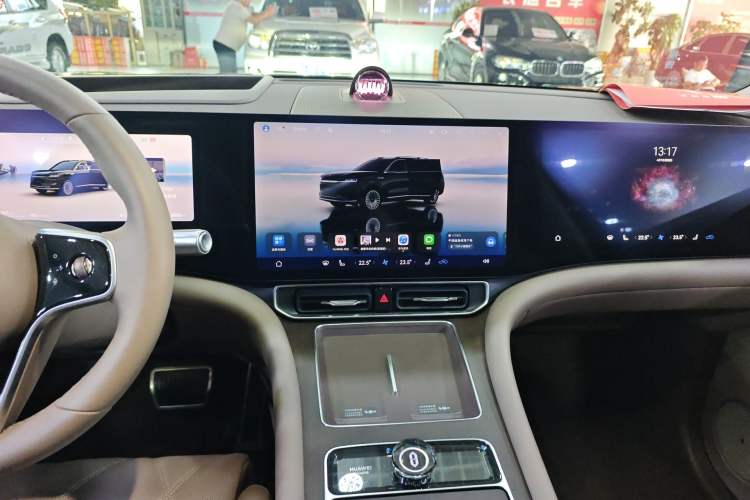 Used Hima AITO M9 2025 Extended-Range Ultra Version 52 kWh 6-Seater Audio And AC Panel