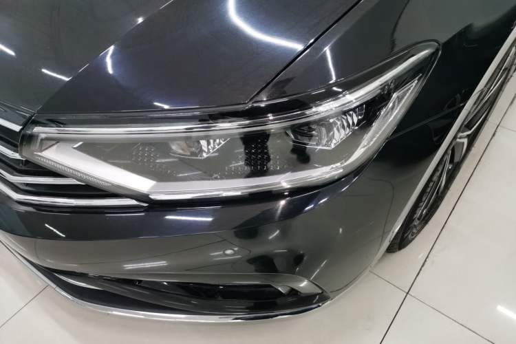 Used Volkswagen Magotan 2020 330TSI DSG Leading Model Left Front Headlight