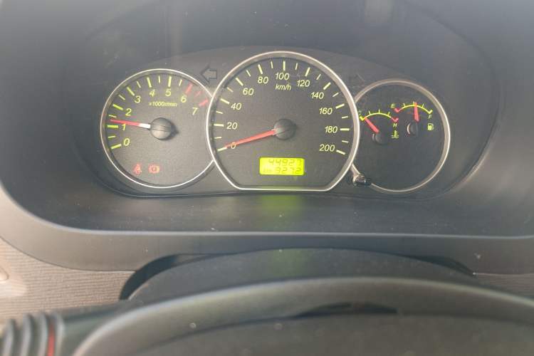 Used Wuling Hongguang 2019 1.5L S Basic Version China VI Standard LAR Odometer Close Up