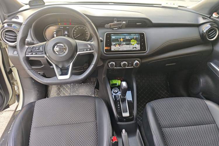 Used Nissan Kicks 2019 1.5L CVT Smart Connect Deluxe Edition