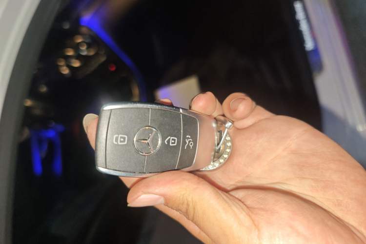 Used Mercedes-Benz C-Class 2019 C 260 L Sport Edition Vehicle Key