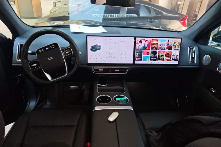 Used Li Auto L7 2023 Pro Model Center Console