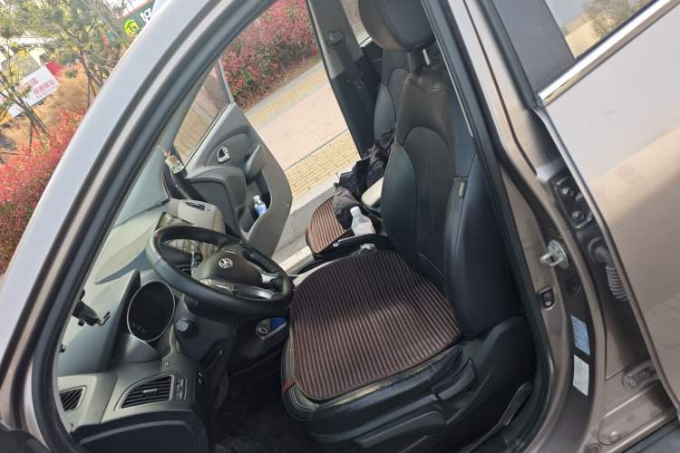 Used Hyundai ix35 2010 2.0L Automatic Two-Wheel Drive Elite Edition GLS