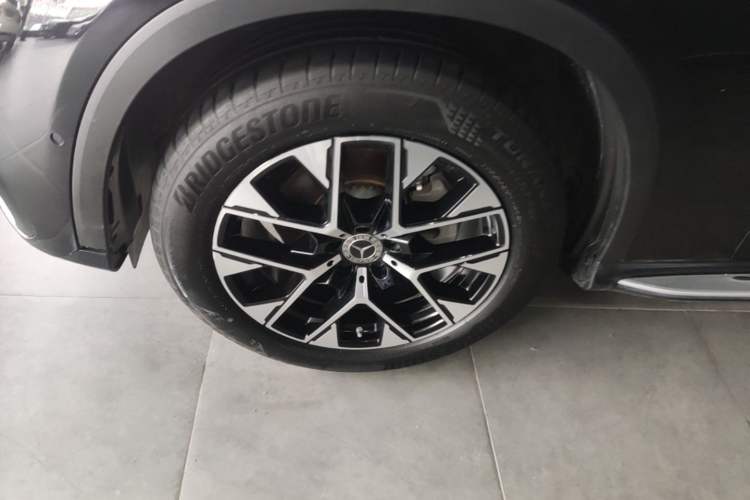 Used Mercedes-Benz GLC 2024 GLC 260 L 4MATIC Dynamic Edition 5-seater Left Front Wheel Hub