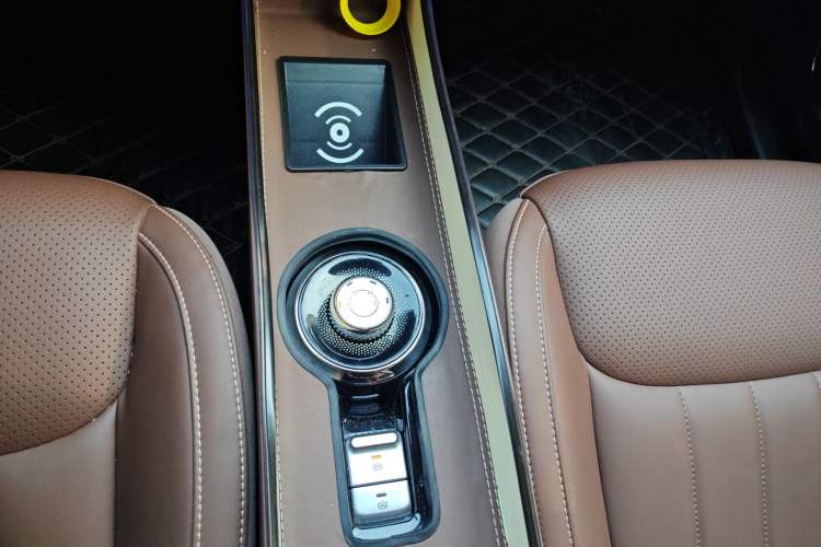 Used Wuling Bingo 2024 333 km Lingxi Connected Version Gear Lever