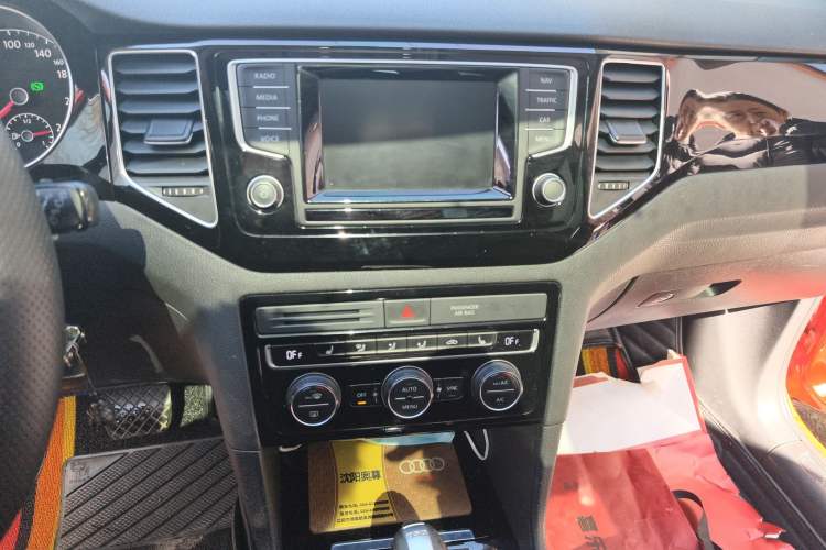 Used Volkswagen Golf 2015 1.4TSI Sportsvan