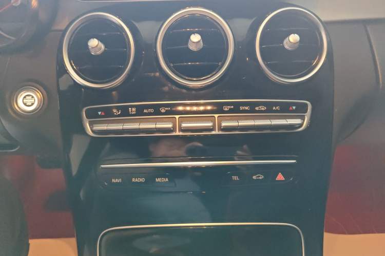 Used Mercedes-Benz C-Class 2019 C 260 Sport Edition Audio And AC Panel
