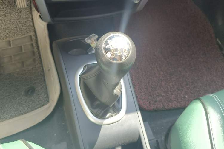 Used CHANGAN CX20 2014 1.4L Manual Sunroof Navigation Version – China IV Standard