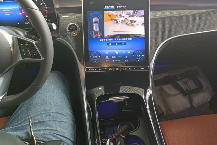 Used Mercedes-Benz GLC 2023 GLC 260 L 4MATIC Dynamic Edition 5-seater
