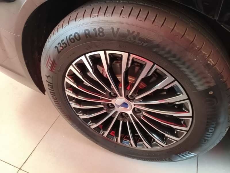Used Denza D9 2022 DM-i 970 Four-Wheel Drive Prestige Model — 25