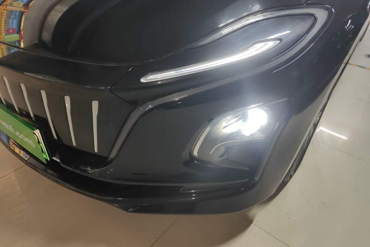 Used Hongqi E-QM5 2022 431 km Charge & Enjoy Edition
